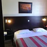 Hotel Savoy 2*