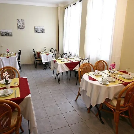 Hotel Savoy